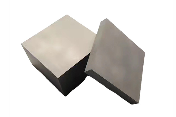 Custom cemented carbide wear plates