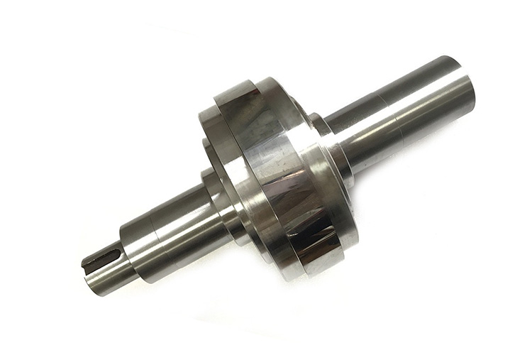 Langlebige Vollhartmetallwalze mit dichter Struktur