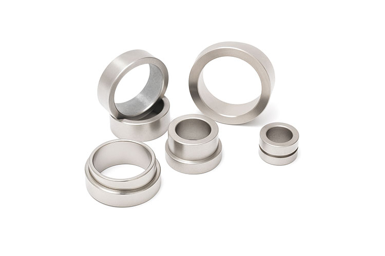 정밀 가공된 텅스텐 카바이드 슬리브 부싱으로 부드러움이 뛰어납니다.